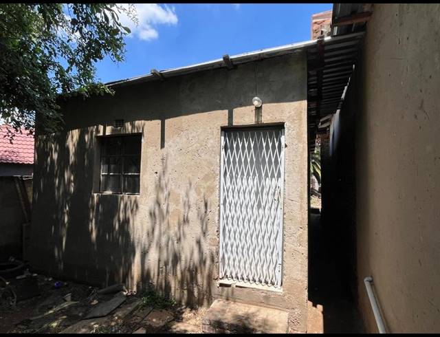 12 BEDROOM HOUSE FOR SALE IN DELVILLE